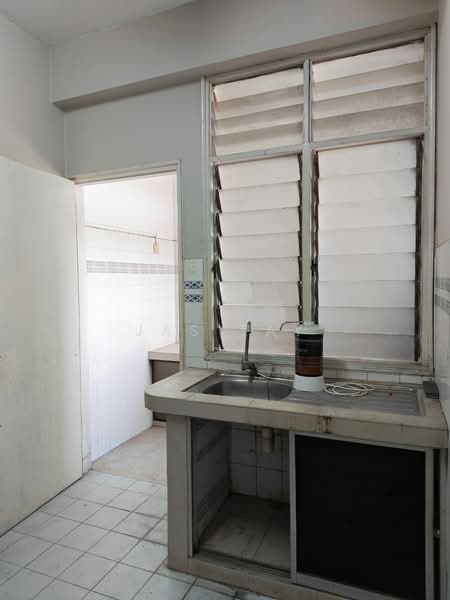 Pangsapuri untuk Dijual di Daya View - Jas Tay - Kitchen - PropertyGuru.com.my