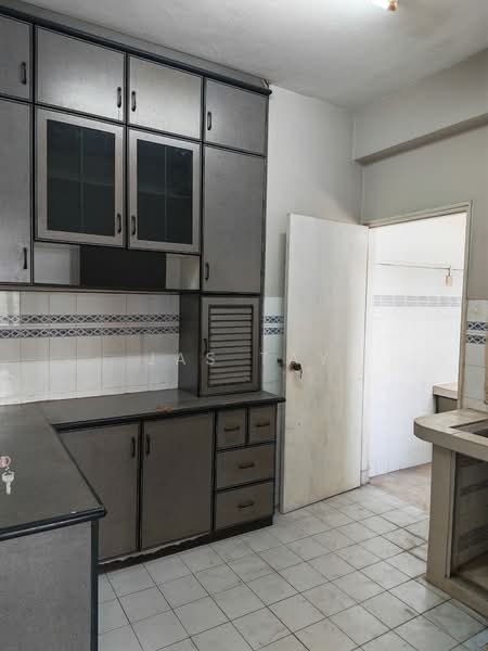 Pangsapuri untuk Dijual di Daya View - Jas Tay - Kitchen - PropertyGuru.com.my