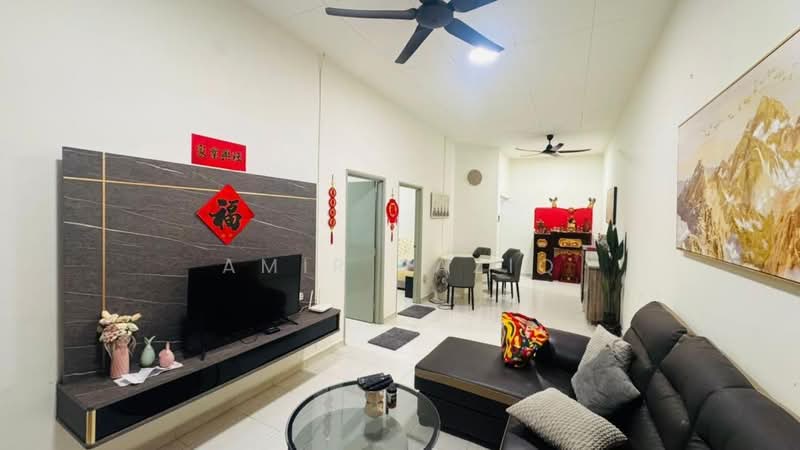 Rumah Teres 1 Tingkat untuk Disewa di Taman Mount Austin (Tebrau) - Amir Raziq - Living Room - PropertyGuru.com.my