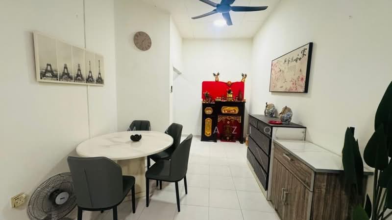 Rumah Teres 1 Tingkat untuk Disewa di Taman Mount Austin (Tebrau) - Amir Raziq - Dining Room - PropertyGuru.com.my