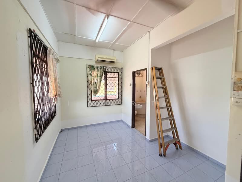 2-storey Terraced House for Rent in Taman Sutera Belia (Batu Berendam) - Sinclair Tan - Interior - PropertyGuru.com.my