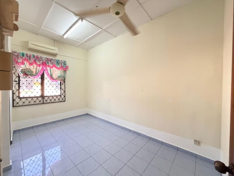 2-storey Terraced House for Rent in Taman Sutera Belia (Batu Berendam) - Sinclair Tan - Interior - PropertyGuru.com.my