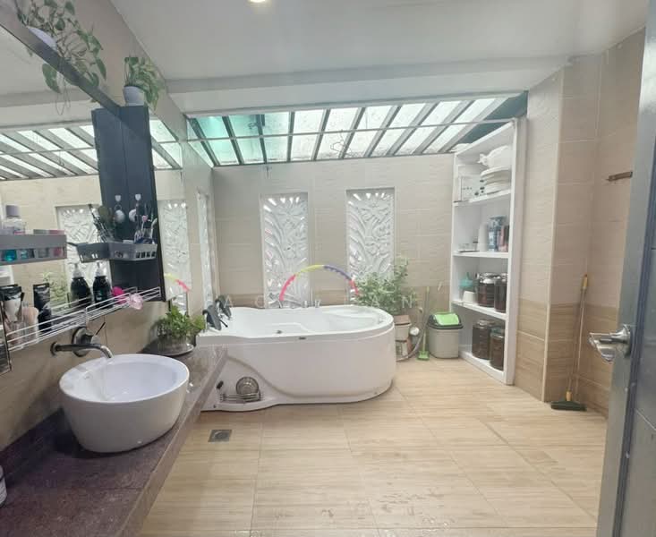 Cluster House for Sale in Austin Heights (Tebrau) - Ace Tan - Bathroom - PropertyGuru.com.my