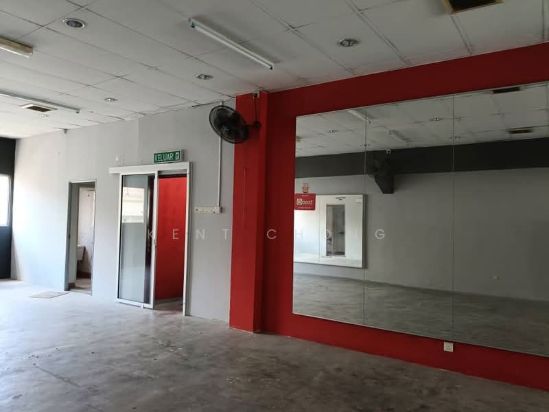 Kedai / Pejabat untuk Disewa di Bandar Putra Permai (Seri Kembangan) - Kent Chong - Interior - PropertyGuru.com.my