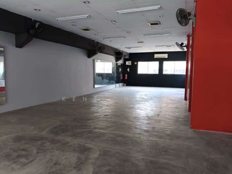 Kedai / Pejabat untuk Disewa di Bandar Putra Permai (Seri Kembangan) - Kent Chong - Interior - PropertyGuru.com.my