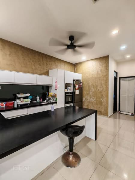 2-storey Terraced House for Sale in Setia Indah 9 (Setia Alam) - Daniel Kok - Kitchen - PropertyGuru.com.my