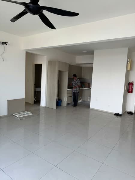 Servis Apartment untuk Dijual di Gravit8, Klang - Keith See - Kitchen - PropertyGuru.com.my