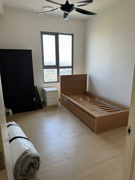 Servis Apartment untuk Dijual di Gravit8, Klang - Keith See - Bedroom - PropertyGuru.com.my