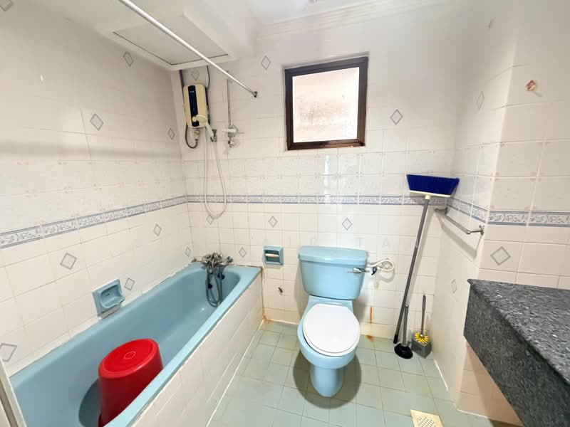 Kondominium untuk Disewa di Selat Horizon Condominium - Sinclair Tan - Bathroom - PropertyGuru.com.my