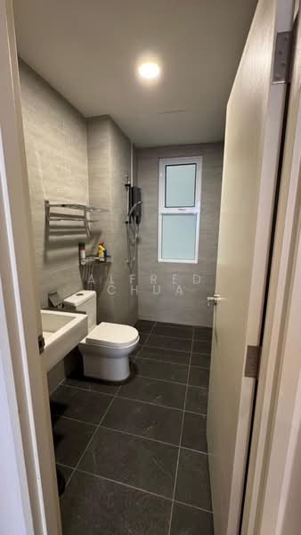 Apartment for Sale at Liberty Grove - Alfred Chua - Bathroom - PropertyGuru.com.my