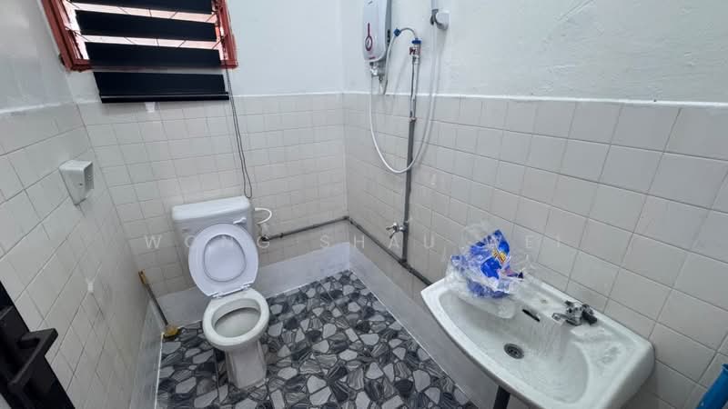1-storey Terraced House for Rent in Taman Johor Jaya (Johor Bahru) - Wong Shau Wei - PropertyGuru.com.my