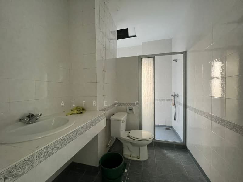 Condominium for Sale at Kasuma Resort - Alfred Chua - Bathroom - PropertyGuru.com.my