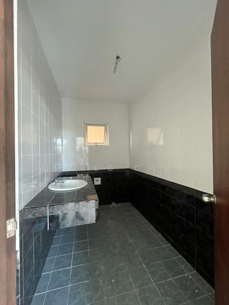 Condominium for Sale at Kasuma Resort - Alfred Chua - Bathroom - PropertyGuru.com.my
