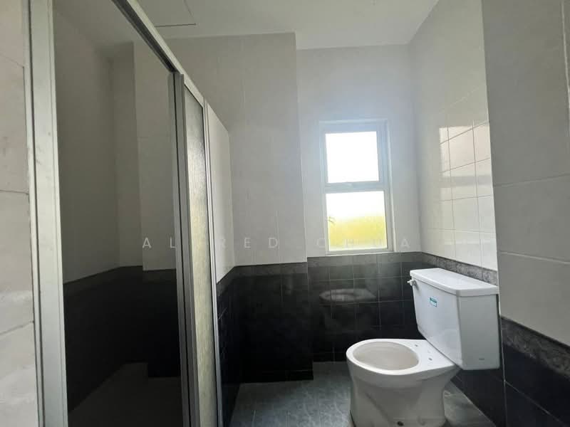 Condominium for Sale at Kasuma Resort - Alfred Chua - Bathroom - PropertyGuru.com.my