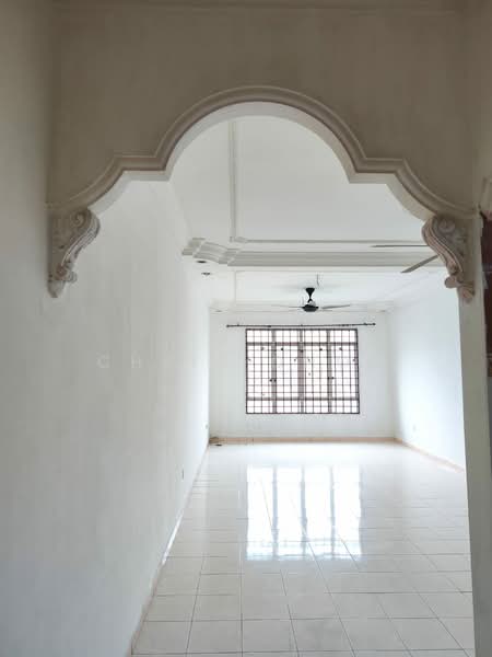 Apartment for Rent at Pangsapuri Bayu Suria (Summerfields Apartments) - Chris Choo - Living Room - PropertyGuru.com.my