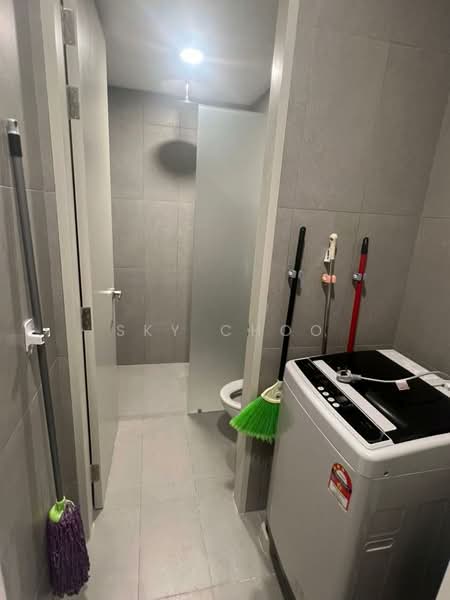 Servis Apartment untuk Disewa di YOLO Signature Suites - Sky Choo - Bathroom - PropertyGuru.com.my