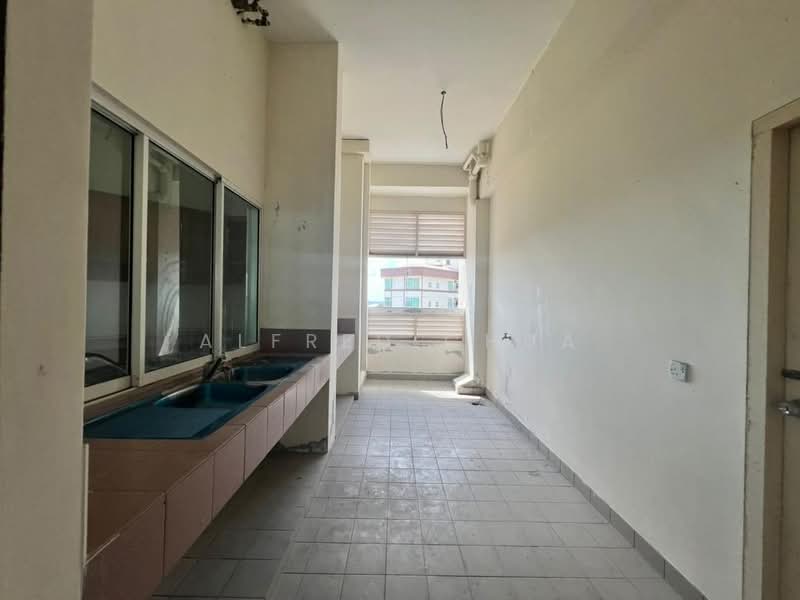 Condominium for Sale at Kasuma Resort - Alfred Chua - Kitchen - PropertyGuru.com.my