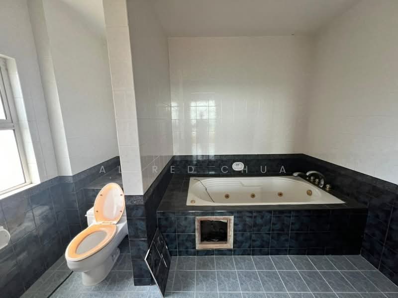 Condominium for Sale at Kasuma Resort - Alfred Chua - Bathroom - PropertyGuru.com.my