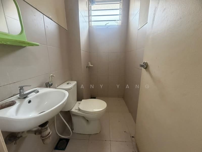 2-storey Terraced House for Sale in Bandar Country Homes (Rawang) - Tiffany Yang - Bathroom - PropertyGuru.com.my