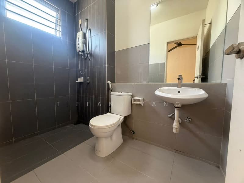 2-storey Terraced House for Sale in Bandar Country Homes (Rawang) - Tiffany Yang - Bathroom - PropertyGuru.com.my