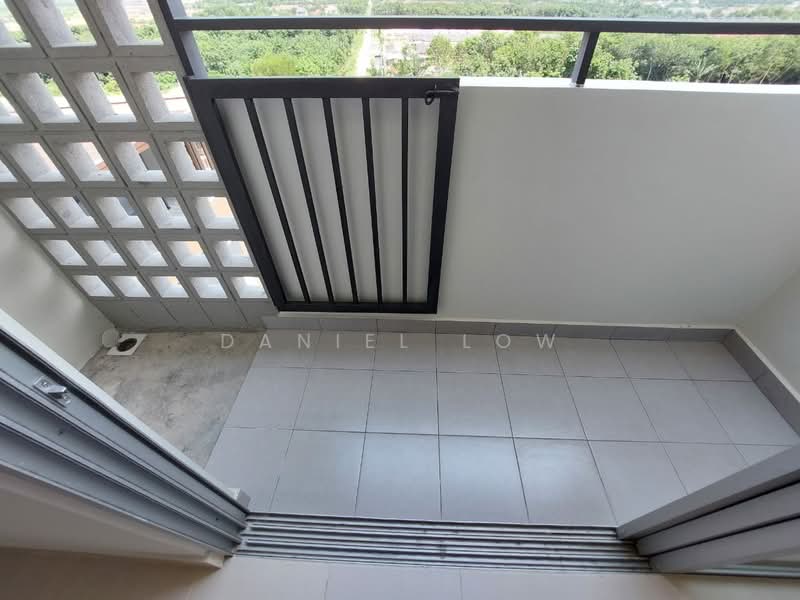 Pangsapuri untuk Dijual di Aman 1 - Daniel Low - Balcony - PropertyGuru.com.my