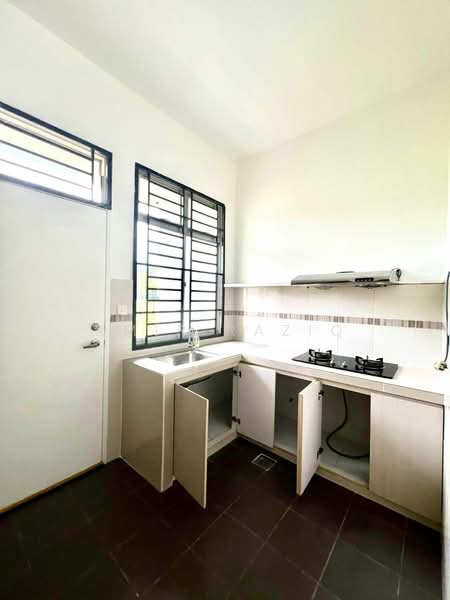 2-storey Terraced House for Rent in Taman Nusa Idaman (Iskandar Puteri (Nusajaya)) - Amir Raziq - Kitchen - PropertyGuru.com.my