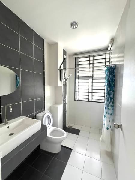 2-storey Terraced House for Rent in Taman Nusa Idaman (Iskandar Puteri (Nusajaya)) - Amir Raziq - Bathroom - PropertyGuru.com.my
