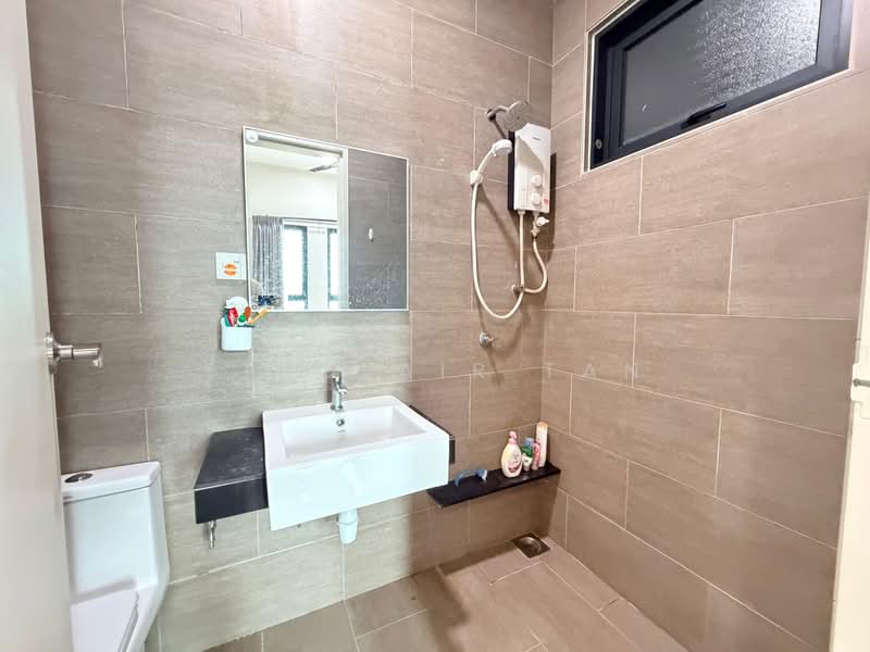 Service Residence for Rent at Ong Kim Wee Residence - Sinclair Tan - Bathroom - PropertyGuru.com.my