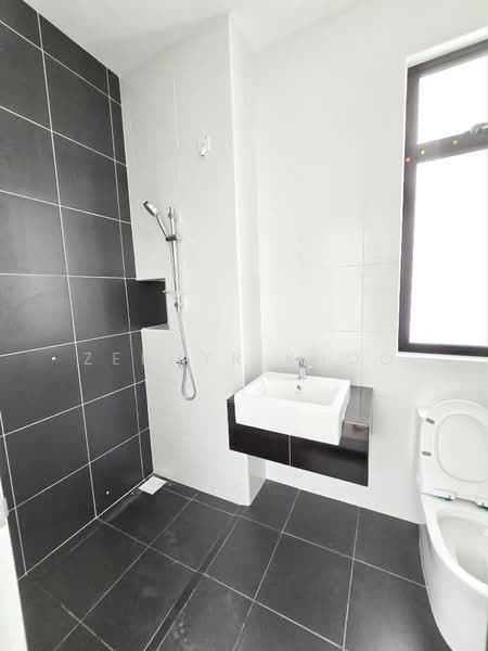 Cluster House for Rent in Eco Botanic (Iskandar Puteri (Nusajaya)) - Zephyr Khoo - Bathroom - PropertyGuru.com.my