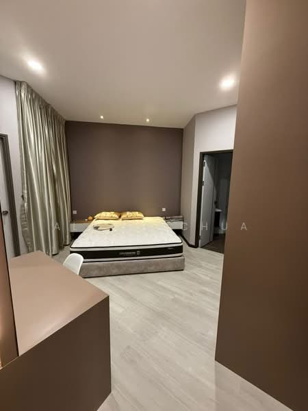 Kondominium untuk Dijual di Royal Oak - Alfred Chua - Bedroom - PropertyGuru.com.my