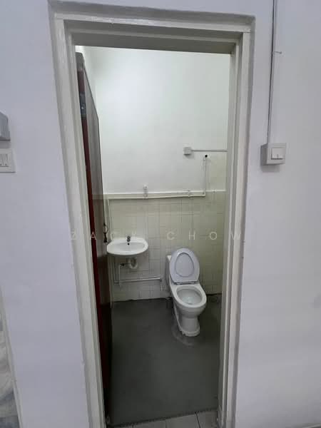 1-storey Terraced House for Sale in Taman Desa Cemerlang (Ulu Tiram) - Zack Chow - Bathroom - PropertyGuru.com.my