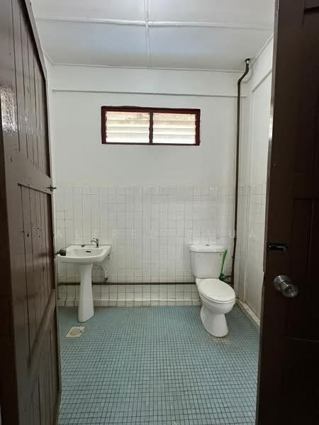 2-storey Terraced House for Sale in Kuching (Sarawak) - Alfred Chua - Bathroom - PropertyGuru.com.my