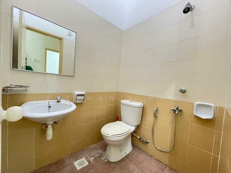 Terraced House for Rent in Taman Mutiara Rini (Skudai) - Stephanie Mow - Bathroom - PropertyGuru.com.my