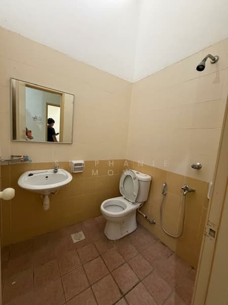 Terraced House for Rent in Taman Mutiara Rini (Skudai) - Stephanie Mow - Bathroom - PropertyGuru.com.my
