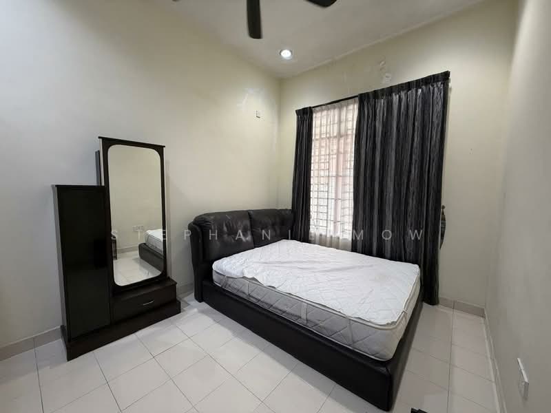 Terraced House for Rent in Taman Mutiara Rini (Skudai) - Stephanie Mow - Bedroom - PropertyGuru.com.my