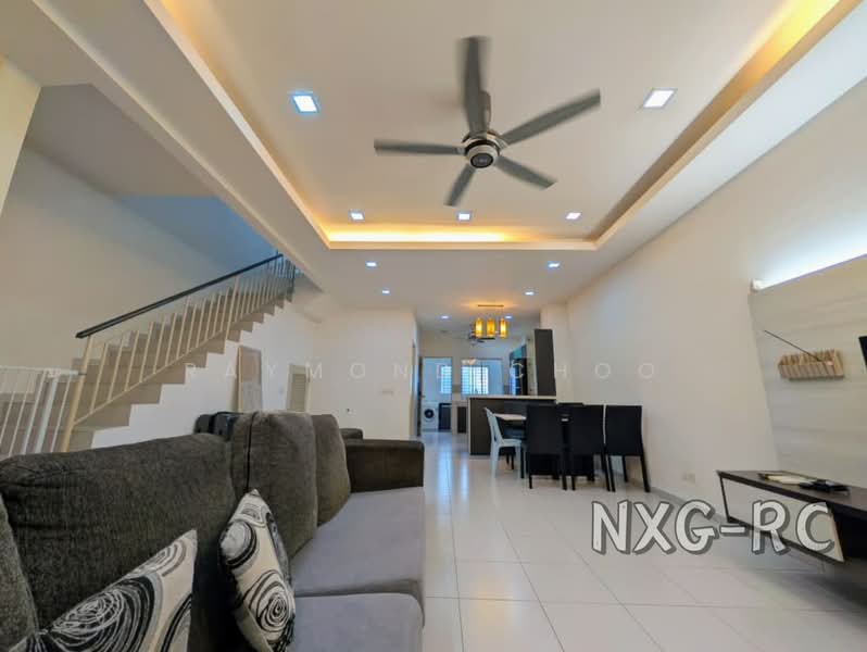 Rumah Teres 2 Tingkat untuk Dijual di Setia Indah (Setia Alam) - Raymond Choo - Living Room - PropertyGuru.com.my