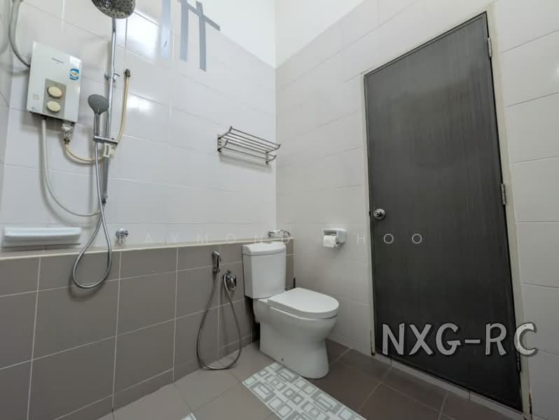 Rumah Teres 2 Tingkat untuk Dijual di Setia Indah (Setia Alam) - Raymond Choo - Bathroom - PropertyGuru.com.my