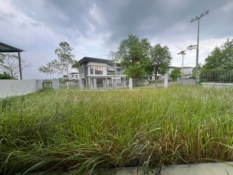 Semi-Detached House for Sale in Sungai Buloh (Selangor) - Samson Lee - Exterior - PropertyGuru.com.my