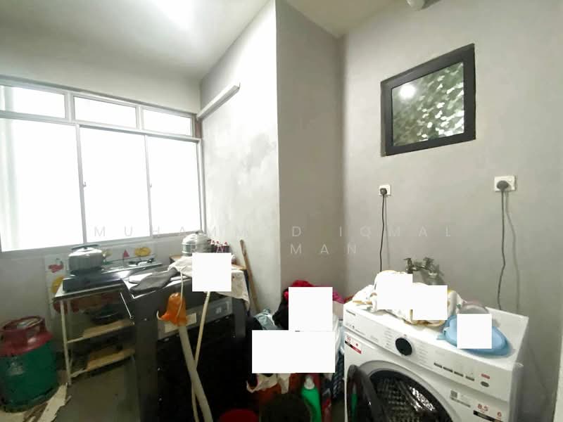 Condominium for Sale at Paragon 3 - Muhammad Iqmal Rahiman - Kitchen - PropertyGuru.com.my