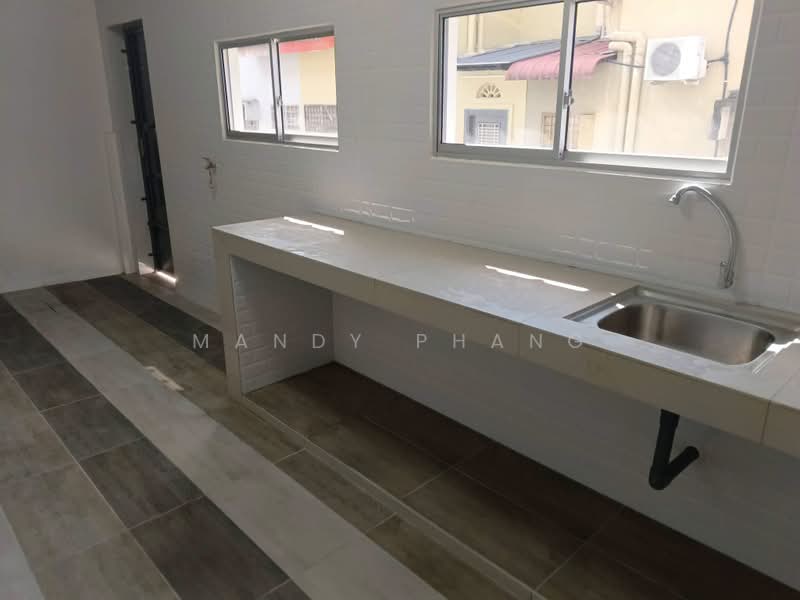 Rumah Teres 2 Tingkat untuk Disewa di Taman Song Choon (Ipoh) - Mandy Phang - Kitchen - PropertyGuru.com.my