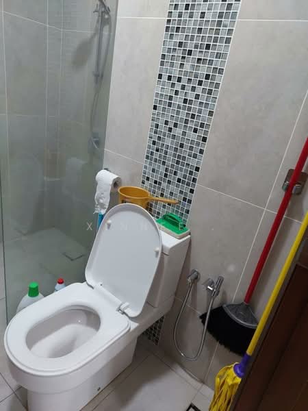Condominium for Rent at Queens Residences Q2 @ Queens Waterfront - Xinnee . - Bathroom - PropertyGuru.com.my