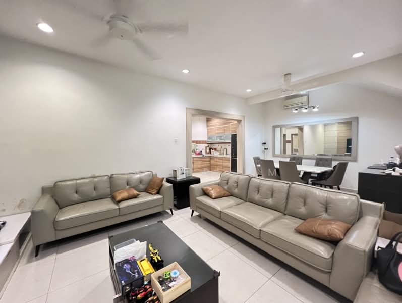2-storey Terraced House for Sale in Seri Utama Damansara (Kota Damansara) - Esther Lim - Living Room - PropertyGuru.com.my