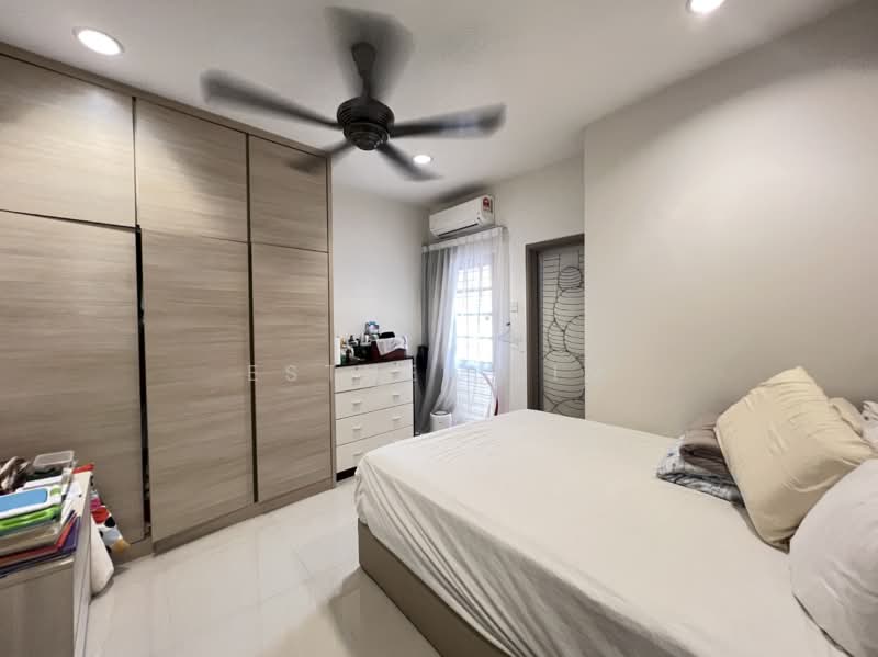 2-storey Terraced House for Sale in Seri Utama Damansara (Kota Damansara) - Esther Lim - Bedroom - PropertyGuru.com.my