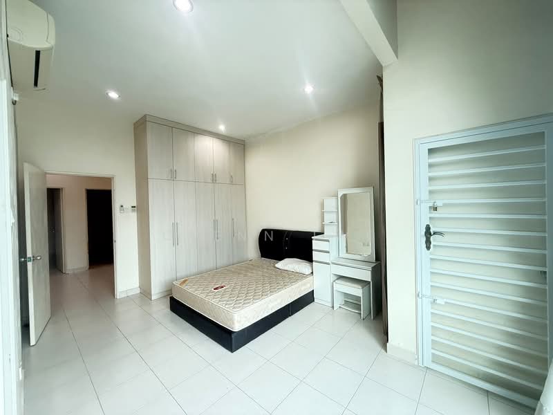 Rumah Kluster untuk Disewa di Taman Mount Austin (Tebrau) - Glenn Twe - PropertyGuru.com.my
