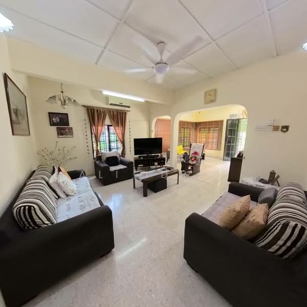 1-storey Terraced House for Sale in Taman Setapak (Setapak) - Ali Idris - Living Room - PropertyGuru.com.my