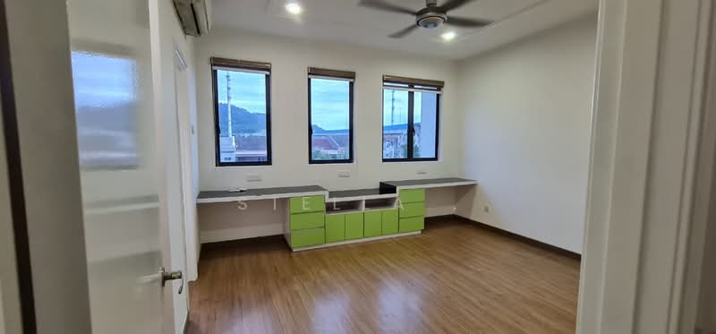Rumah Teres 2.5 Tingkat untuk Dijual di Ampang Jaya (Ampang) - Stella . - Study - PropertyGuru.com.my