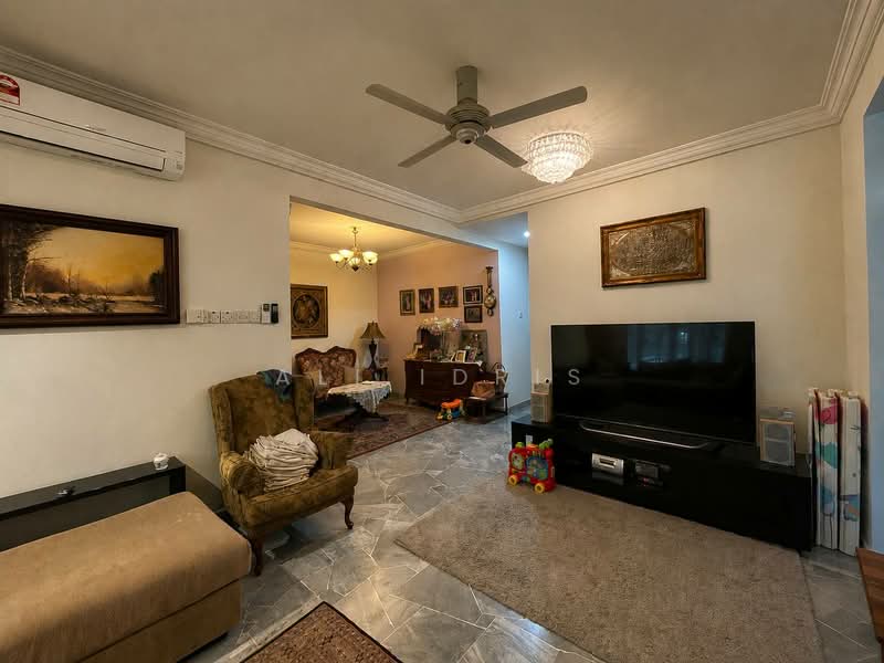 Rumah Teres 2 Tingkat untuk Dijual di Usj 2 (Subang Jaya) - Ali Idris - Living Room - PropertyGuru.com.my