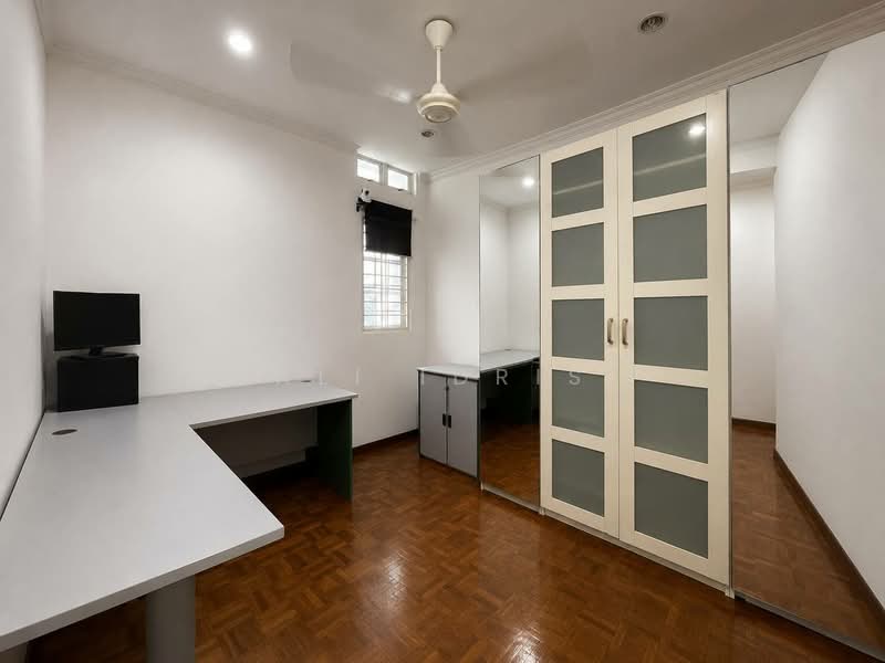 Rumah Teres 2 Tingkat untuk Dijual di Usj 2 (Subang Jaya) - Ali Idris - Study - PropertyGuru.com.my