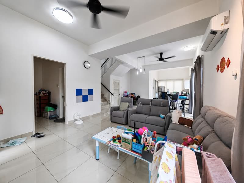 Semi-Detached House for Sale in Diamond City (Semenyih) - Iqbal Rafei - Living Room - PropertyGuru.com.my