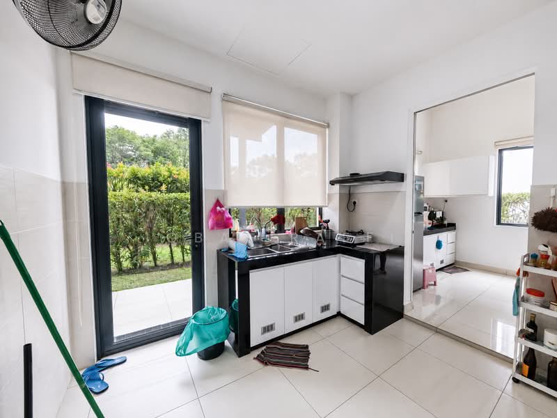 Semi-Detached House for Sale in Diamond City (Semenyih) - Iqbal Rafei - Kitchen - PropertyGuru.com.my